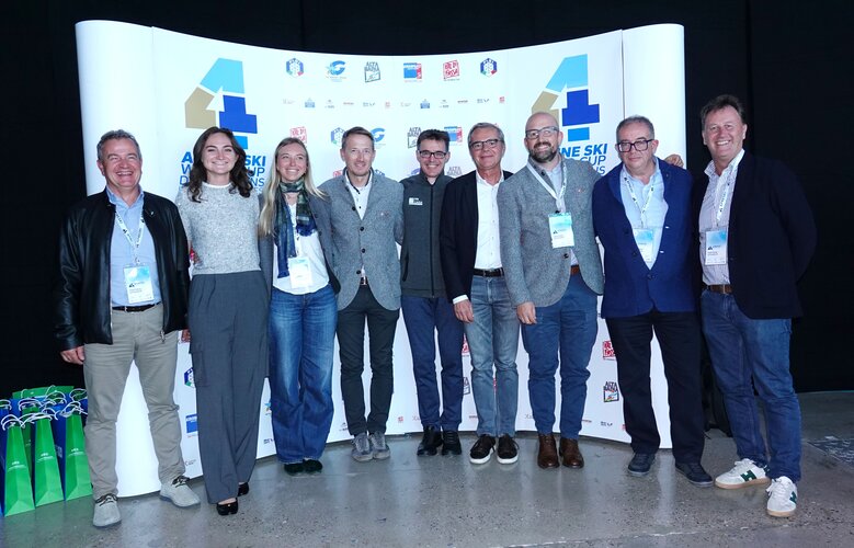 Le Coppe Del Mondo Della Val Di Fassa In Vetrina A Milano